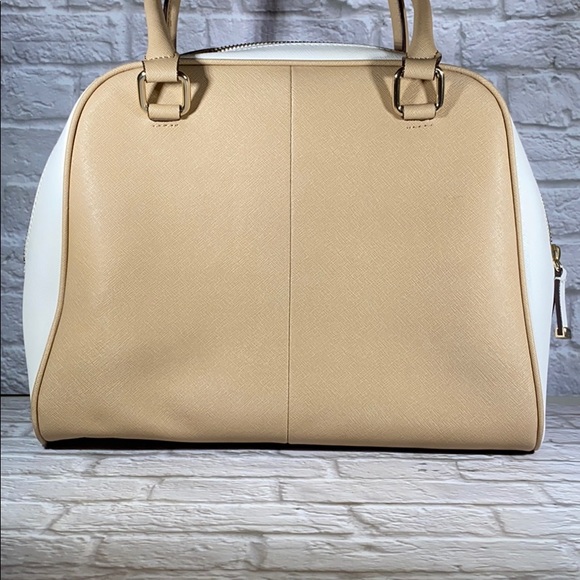 Calvin Klein Purse - Picture 4 of 8